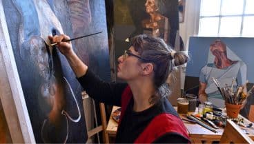 Paola Zappa: la pintura como territorio para explorar la condición humana