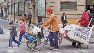 Encuesta: el 45,4 por ciento cree que la situación económica es el principal problema
