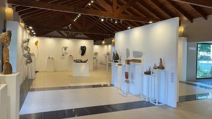 Conartevas: la muestra de Mendiolaza suma pintura, fotografía y charlas
