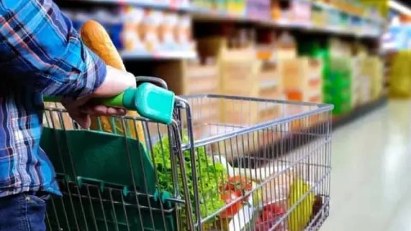 Salarios: qué puede comprar hoy un trabajador y cómo cambió el poder adquisitivo desde 2014