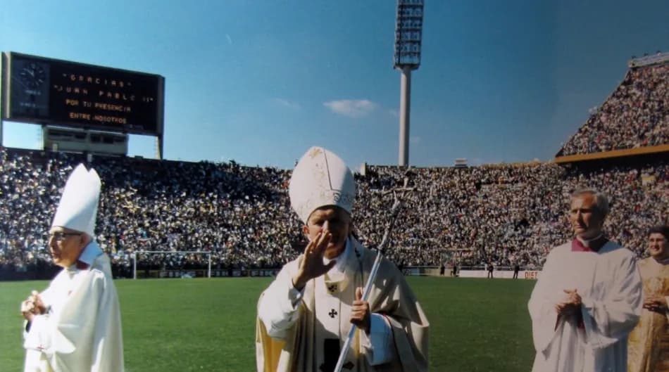 Cuando el Papa paró la pelota en Argentina