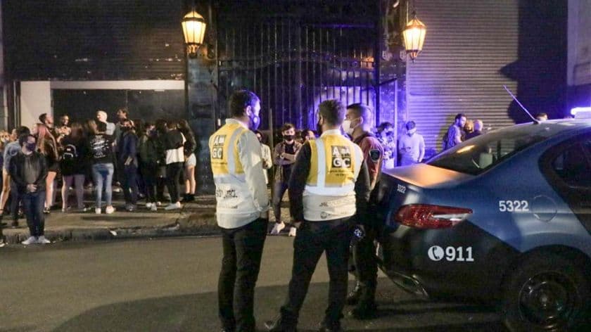 Luis Cámera: "Basta de marchas, basta de esas fiestas clandestinas, ya pasó el verano"