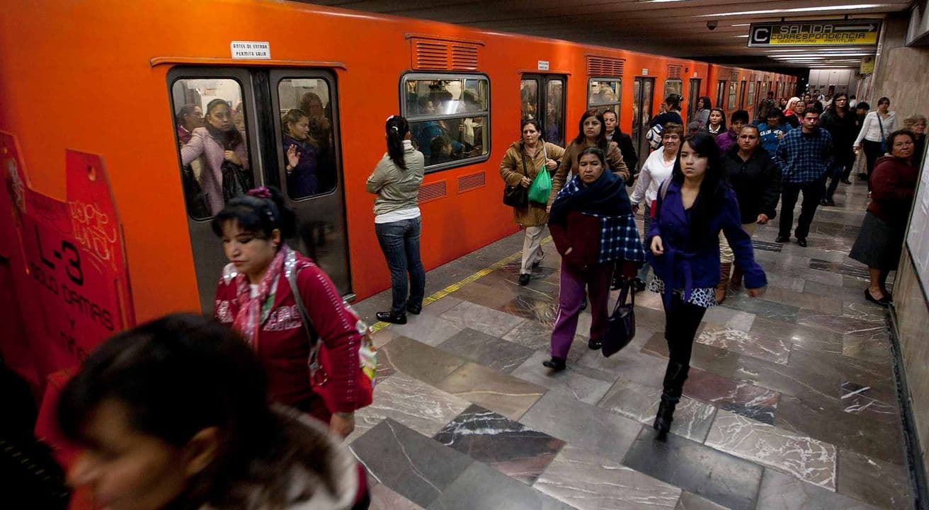 Terror en el subte de México: 153 desapariciones y denuncias por acoso sexual