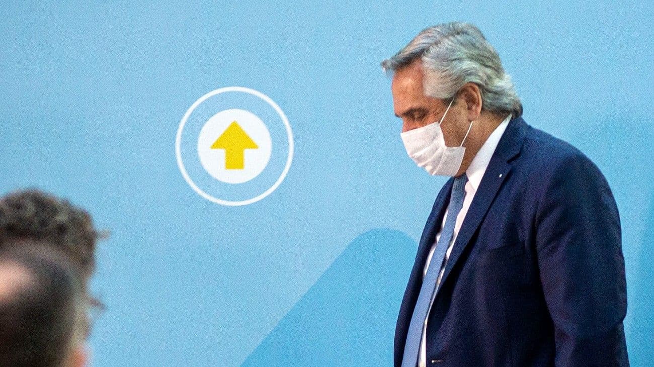 Solo dos embajadores políticos de Alberto Fernández salieron a respaldarlo en público