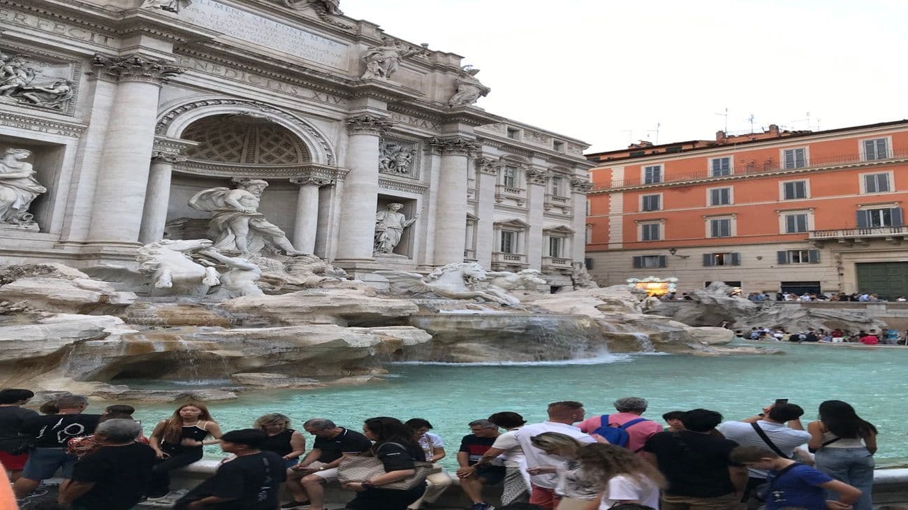 Jubileo 2025: reabrirá la Fontana di Trevi, pero los turistas sólo podrán visitarla en grupos de 400 personas