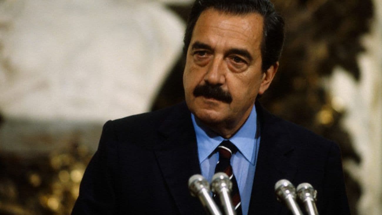 Eduardo Duhalde cuenta cómo fue el día que le propusieron un golpe contra Raúl Alfonsín