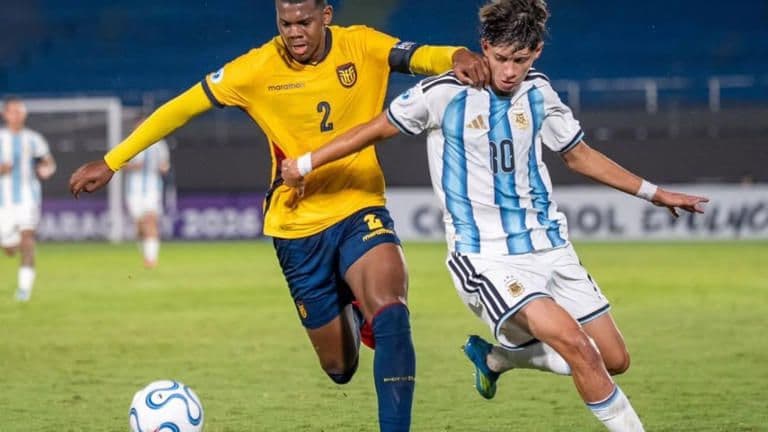 Dirigentes, técnicos y futbolistas: el éxodo post-Mundial del fútbol cordobés