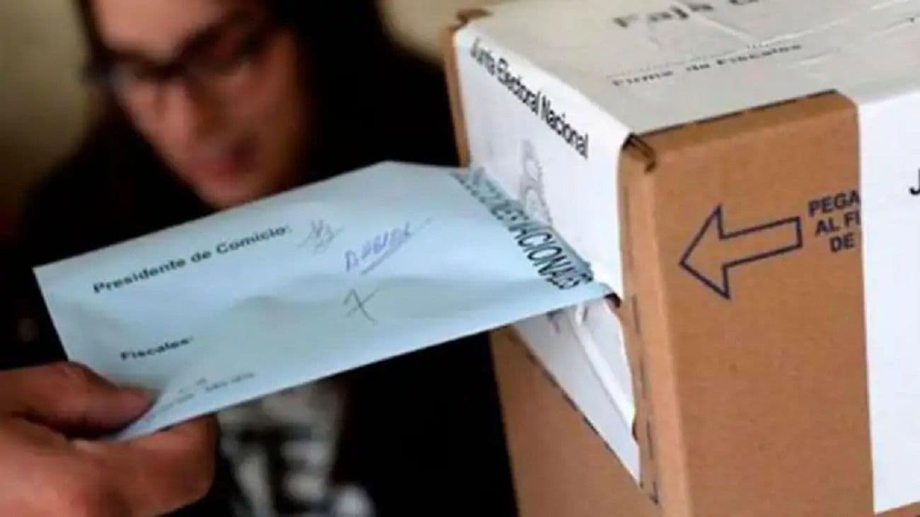 Reforma electoral: el Gobierno busca eliminar las PASO pero asoma una "tercera vía" sin obligatoriedad