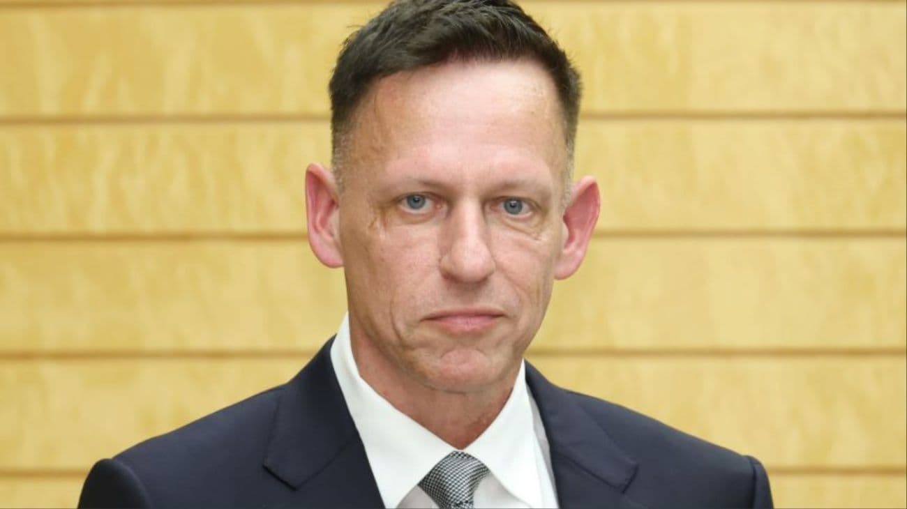 Peter Thiel en Argentina: Reformas, compras y reuniones en medio de la censura a la prensa