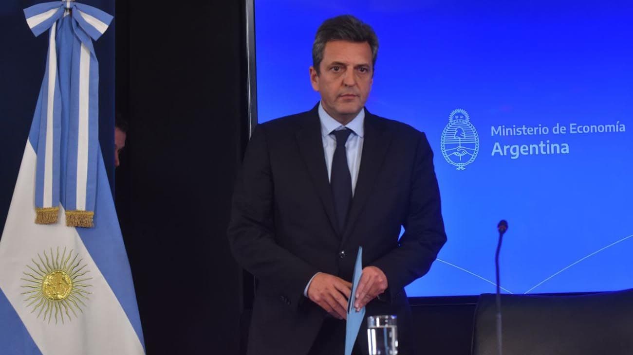 Lo que no se vio de la jura de Sergio Massa: bloopers, vidrios rotos, Pipo Gorosito y el chiflido del ministro
