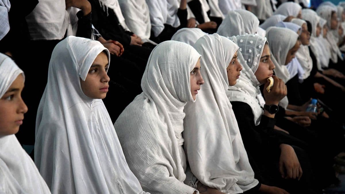 Universidades sin mujeres en Afganistán