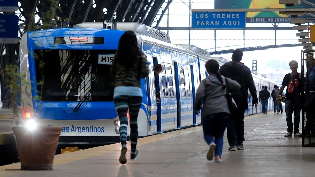 Cómo operan las fuerzas de Seguridad luego de pedir DNI en trenes