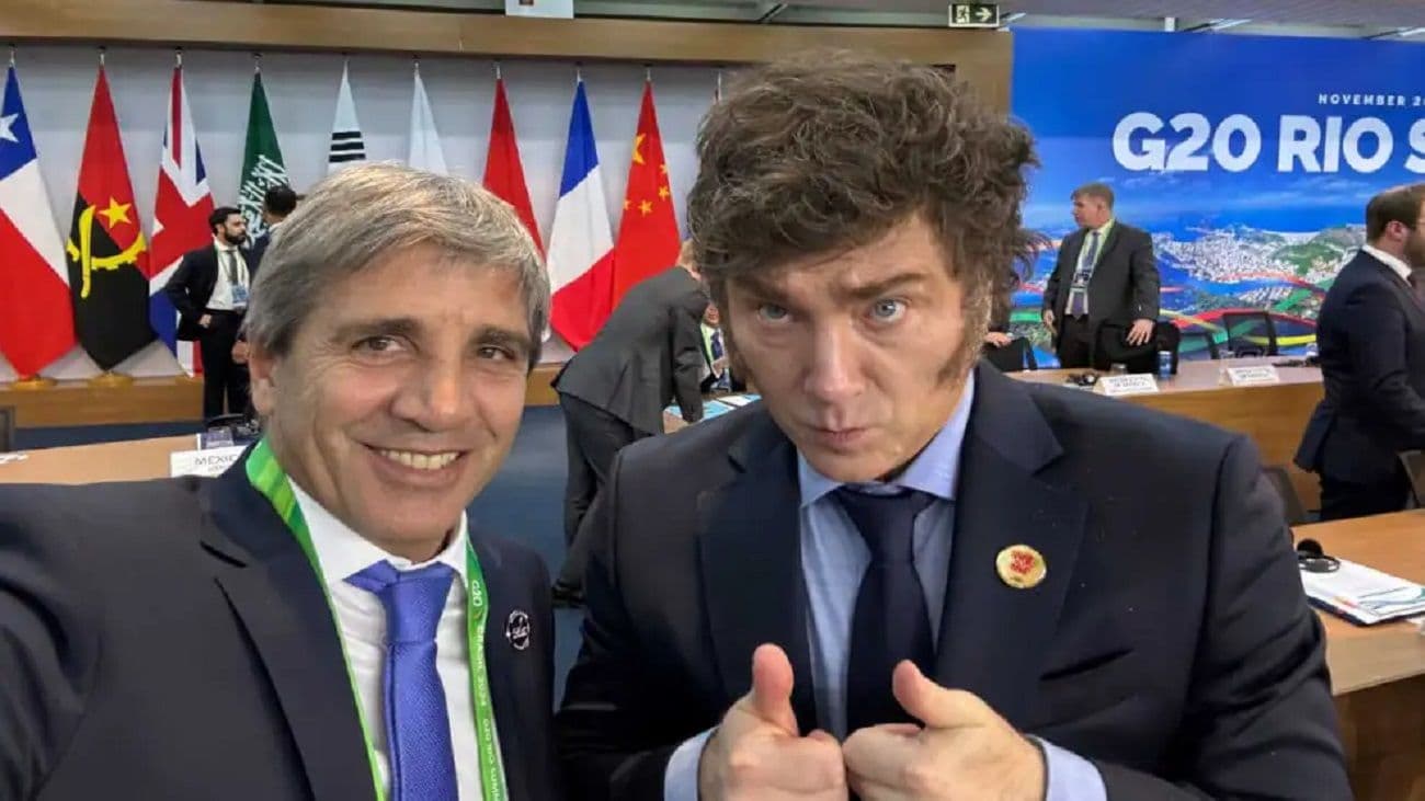 Javier Milei navega entre el duelo por el papa Francisco, la calma del dólar y la pelea con el PRO